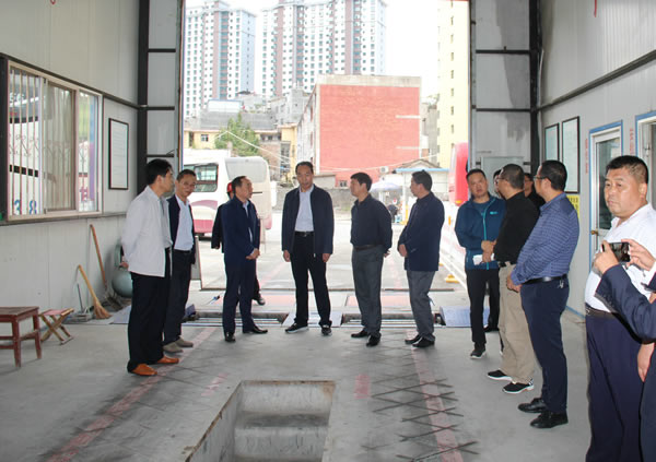 市安委辦主任、安監(jiān)局局長李永宏一行到隴運集團公司檢查指導(dǎo)工作