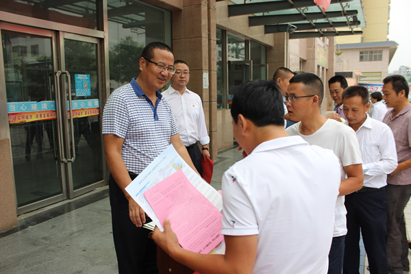 隴運集團武都汽車站、武都客運公司開展 “安全警示日”活動