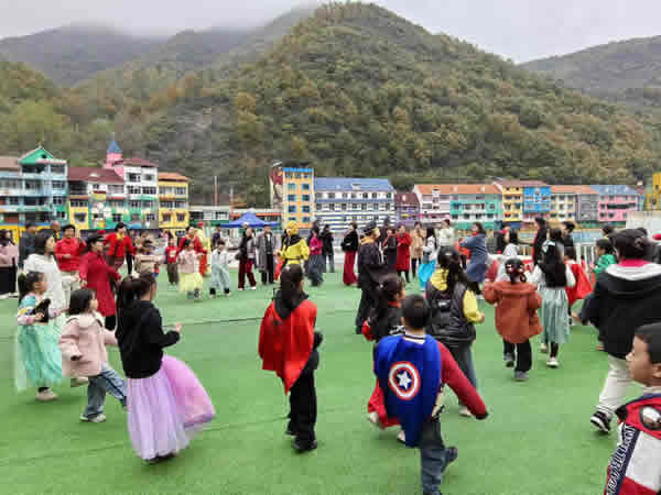 隴運(yùn)集團(tuán)公司成功開(kāi)展“引客入隴”地接文旅活動(dòng)(第二期)